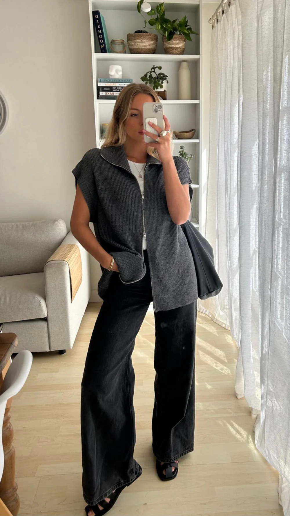 Millie Sleeveless Cardigan - Grey