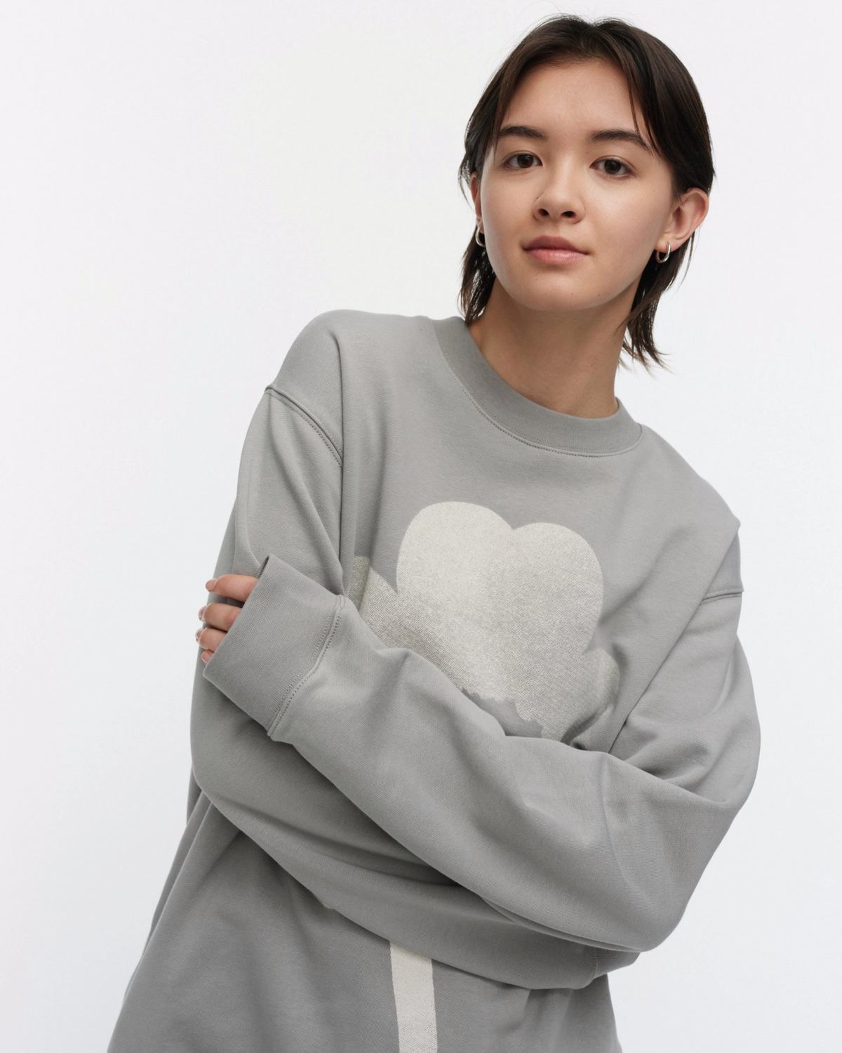 Loisto Unikko Placement Kioski Sweatshirt - Grey/Off White