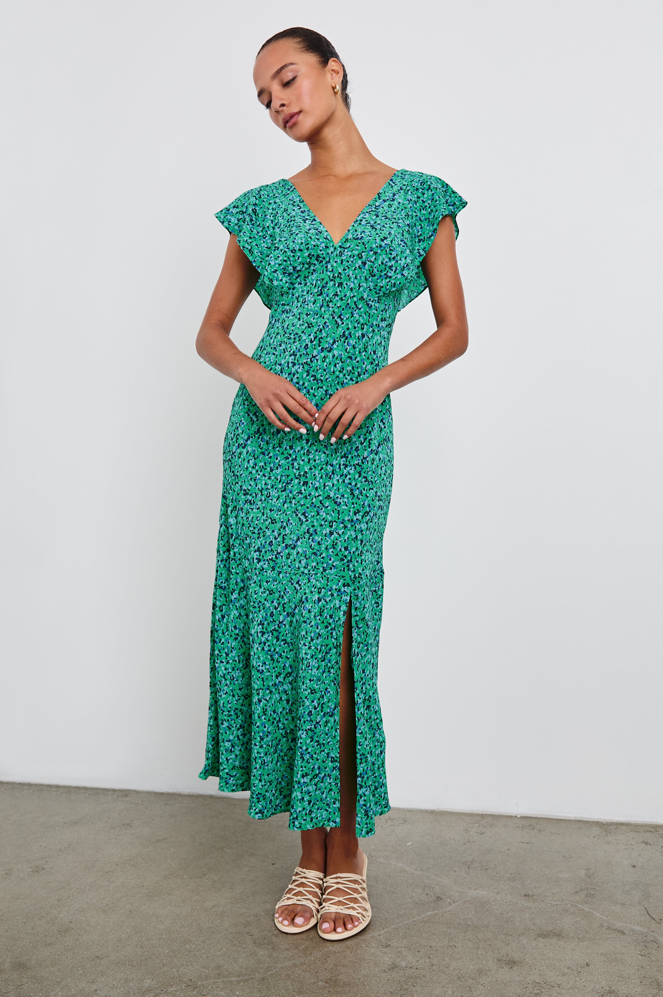 knee length dresses for ladies Sugarlips Women's Willa Floral Dina Pleated Midi Dress - Blue