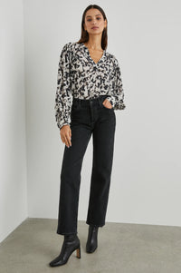Fable Top - Blurred Cheetah