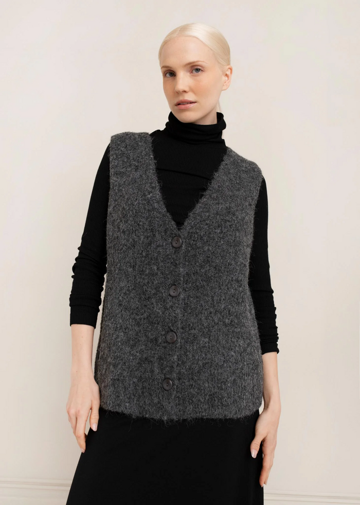 Karina Vest - Charcoal