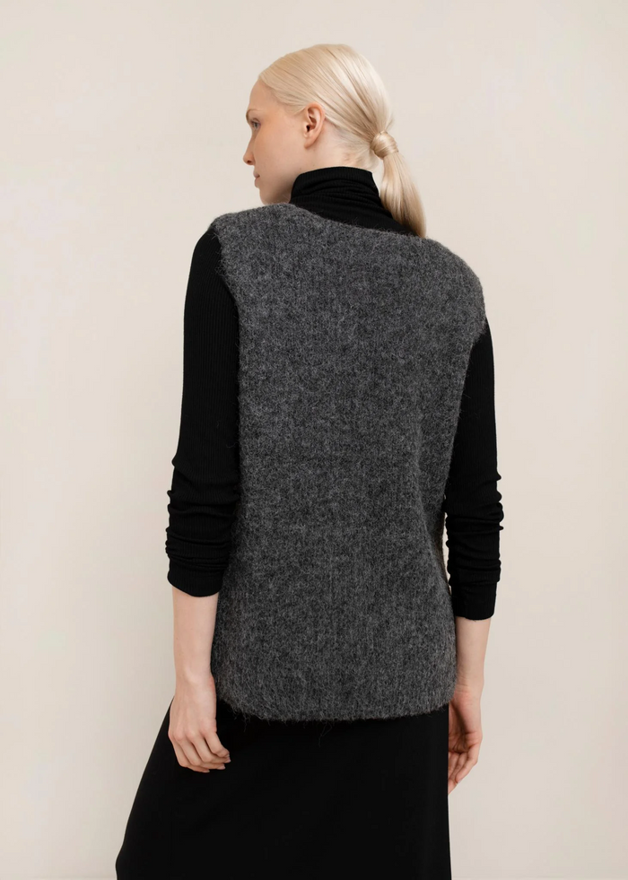 Karina Vest - Charcoal