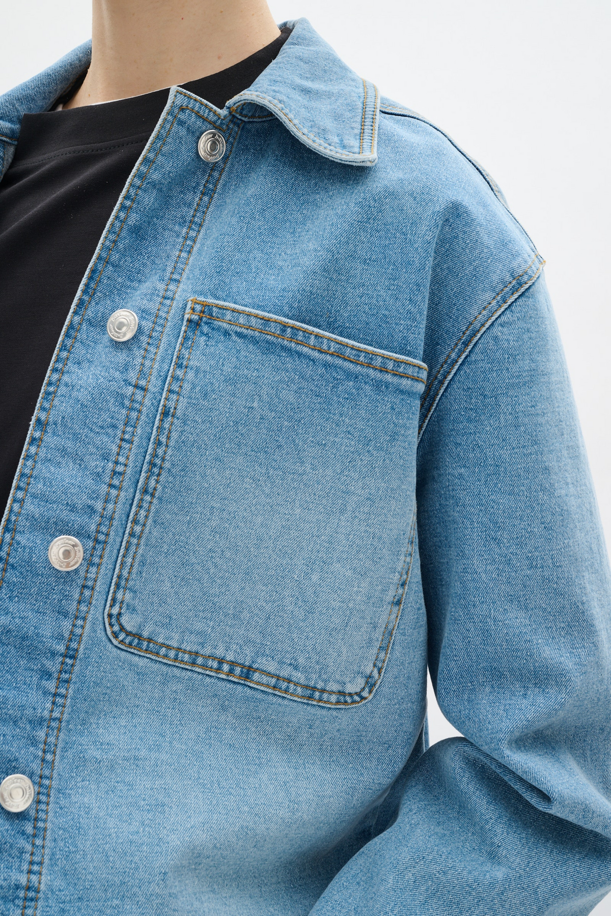 Pheiffer Jacket - Light Wash Denim