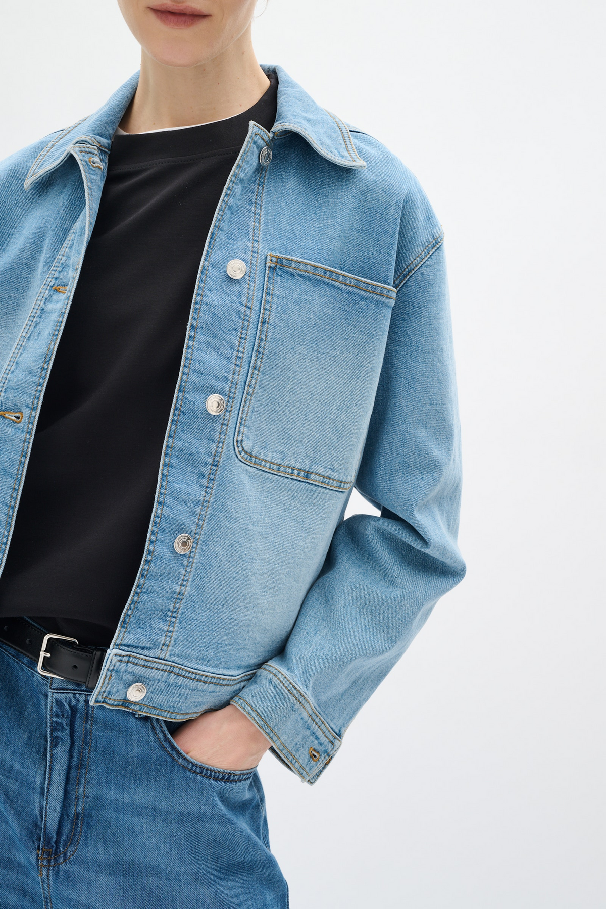 Pheiffer Jacket - Light Wash Denim