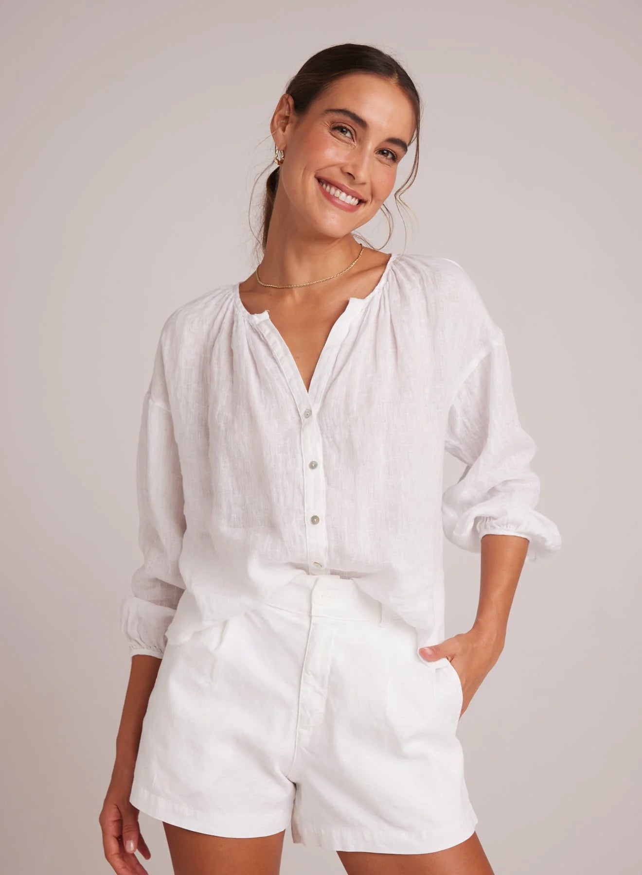 トップス Papier thibaut blouse/white Shirred Neck Blouse - White - Bella Dahl – Twist Fashions Inc.