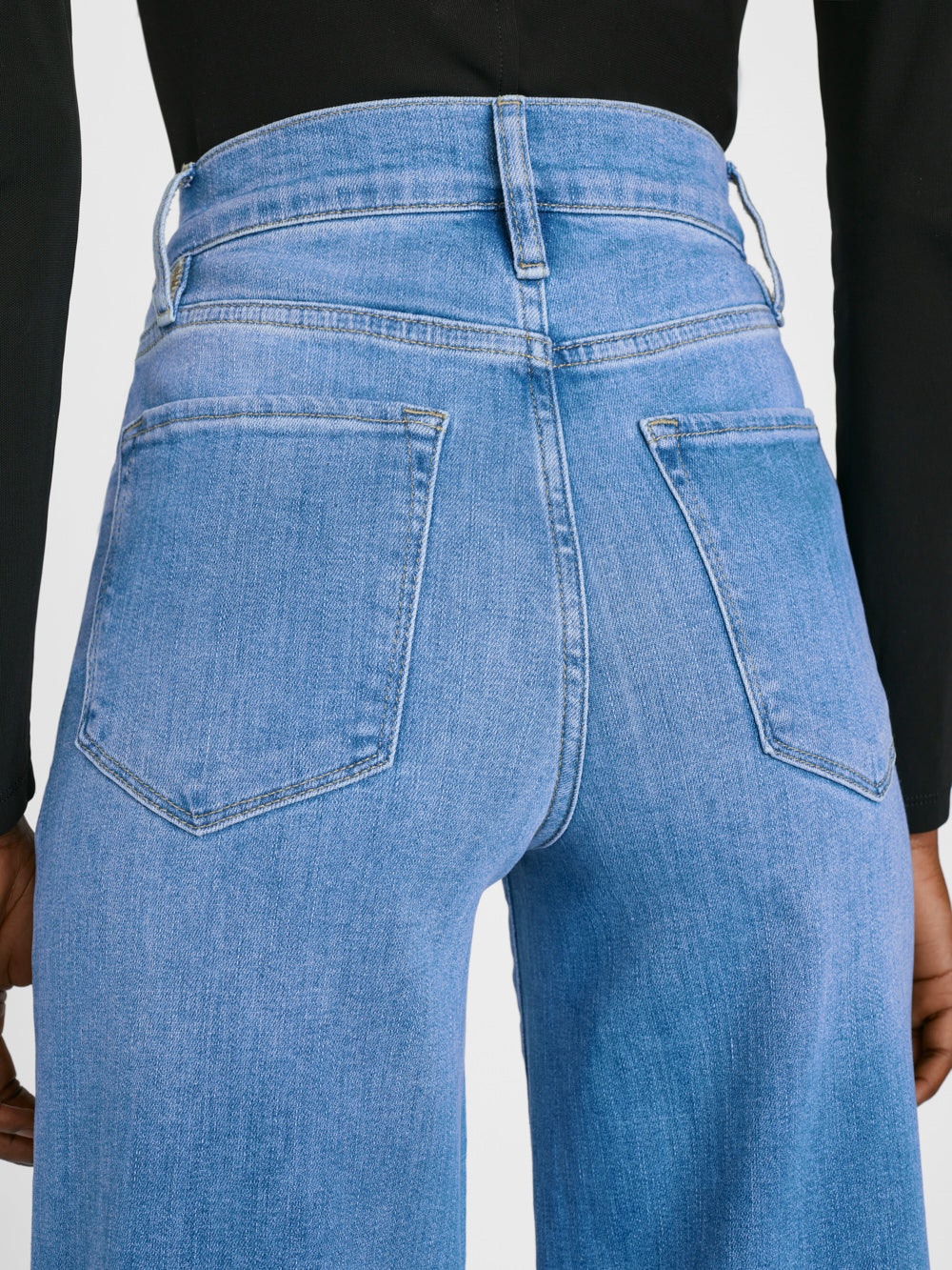 Le Palazzo Crop - Jonah
