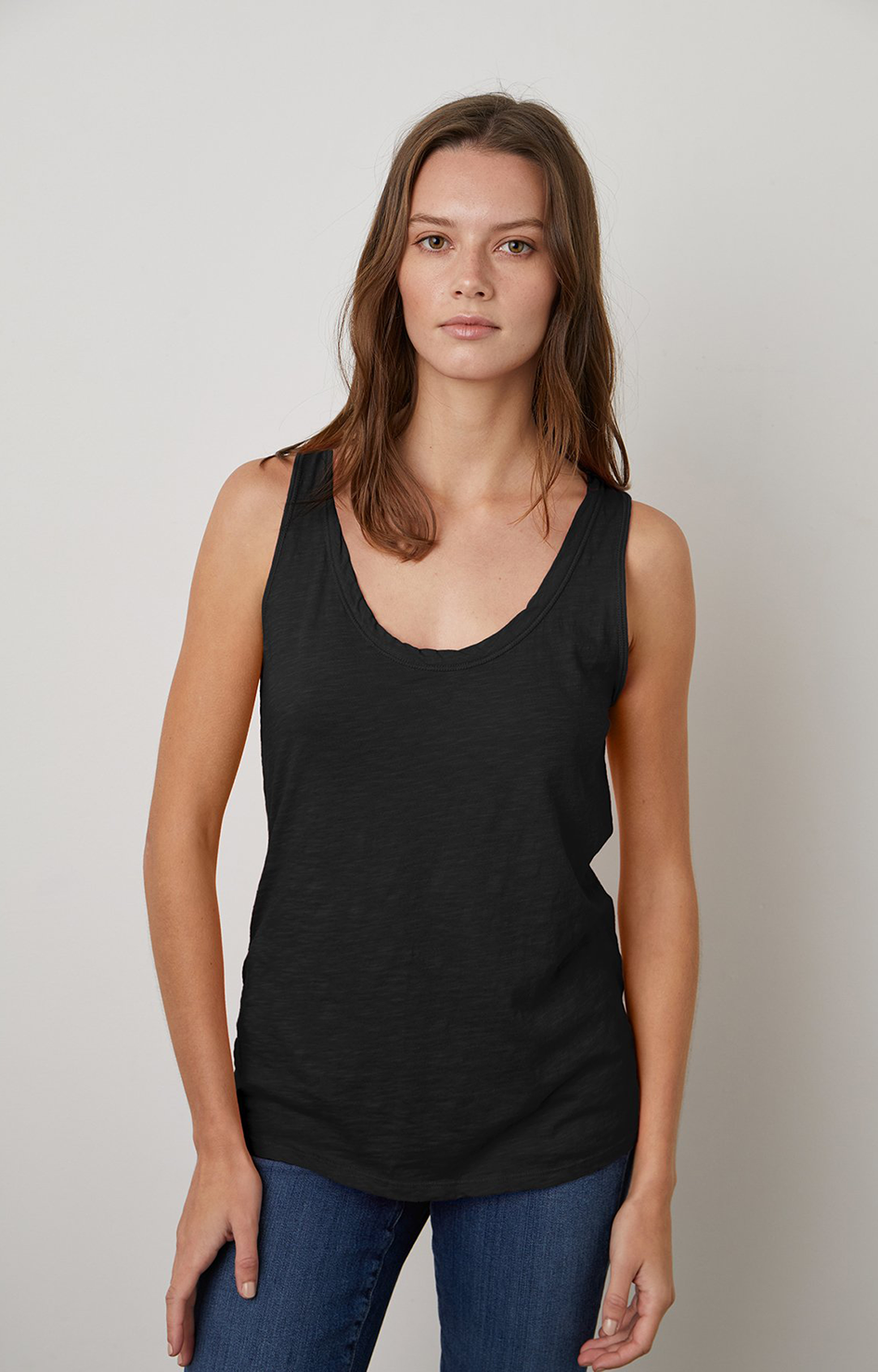 Black velvet tank top 2025