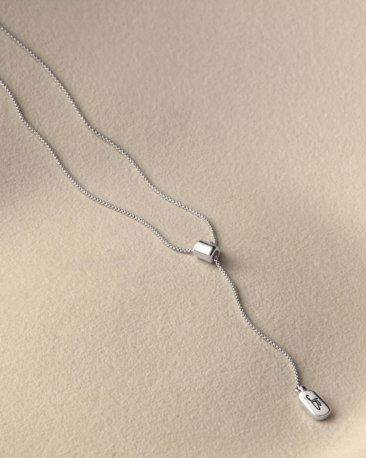 Leon Pendant Necklace - Silver