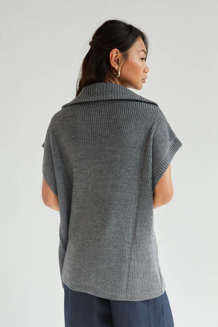 Millie Sleeveless Cardigan - Grey