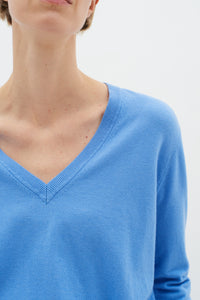 Kellsie V Neck - Crispy Blue