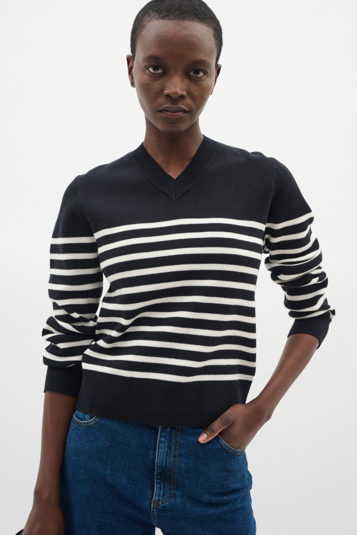 Wallis V-Neck Pullover - Marine Blue Stripe