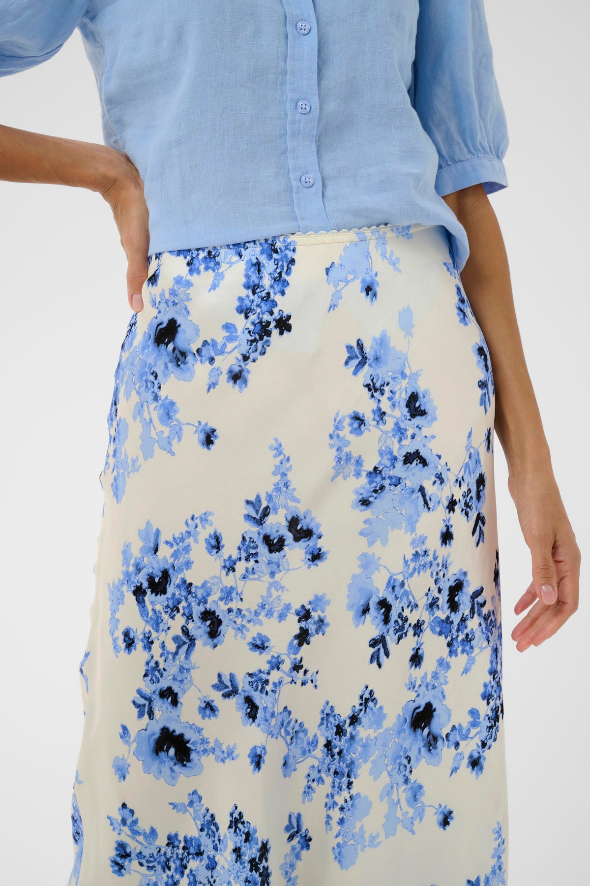 Laurina Skirt - Blue Shadow Flower