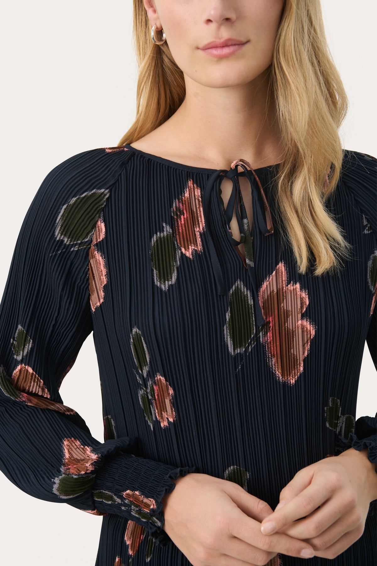 Priya Blouse - Dark Navy Blurred