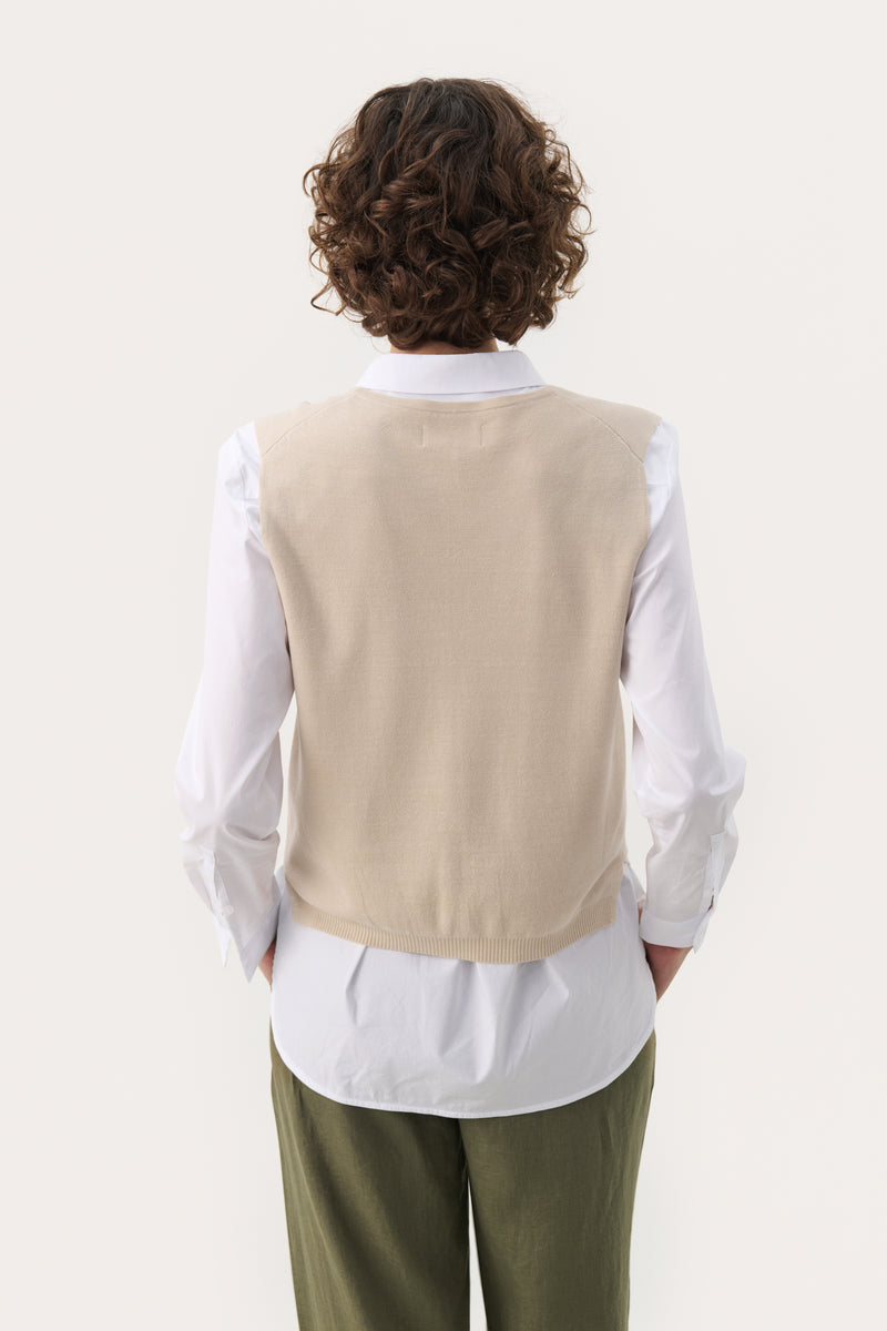 Natika Vest - French Oak