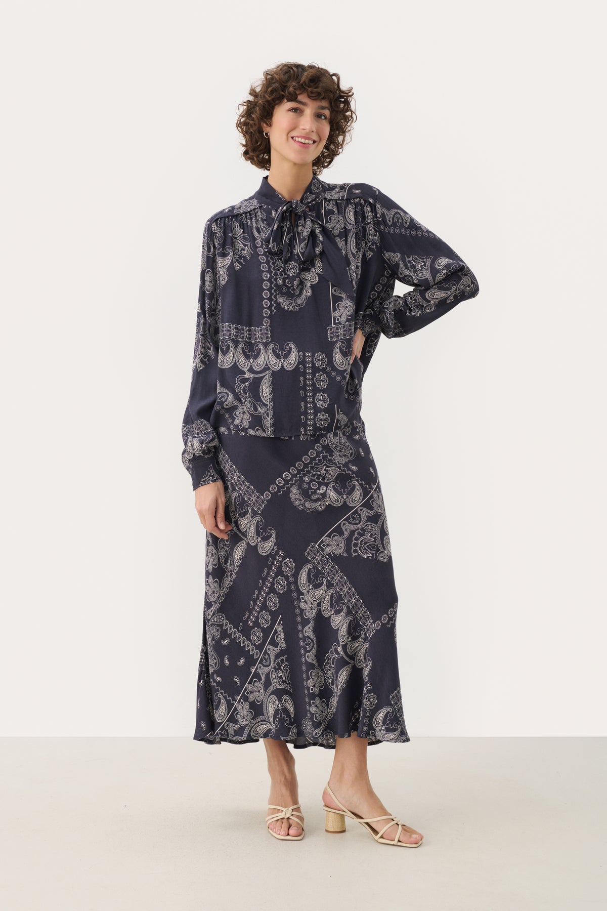 Laurina Skirt - Navy Graphic Paisley