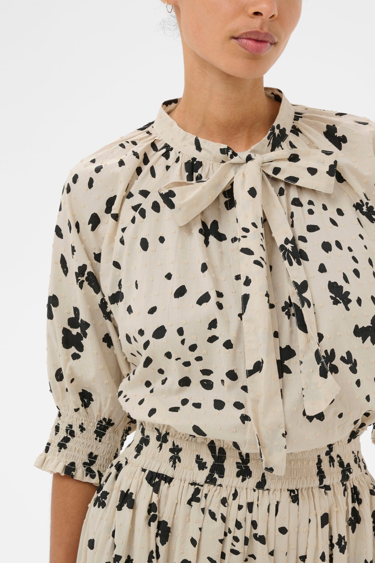 Almera Shirt - Black Dot Flower Print