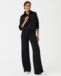 AirEssentials Wide Leg Pant - Very Black