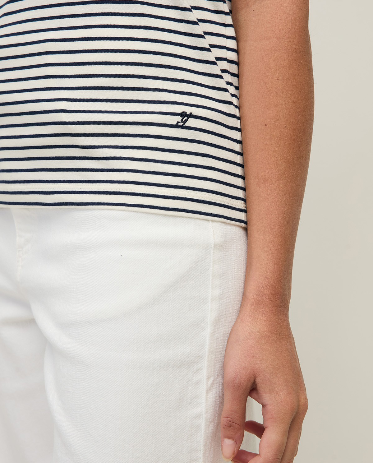 Striped Basic TShirt VNeck - Ecru/Navy