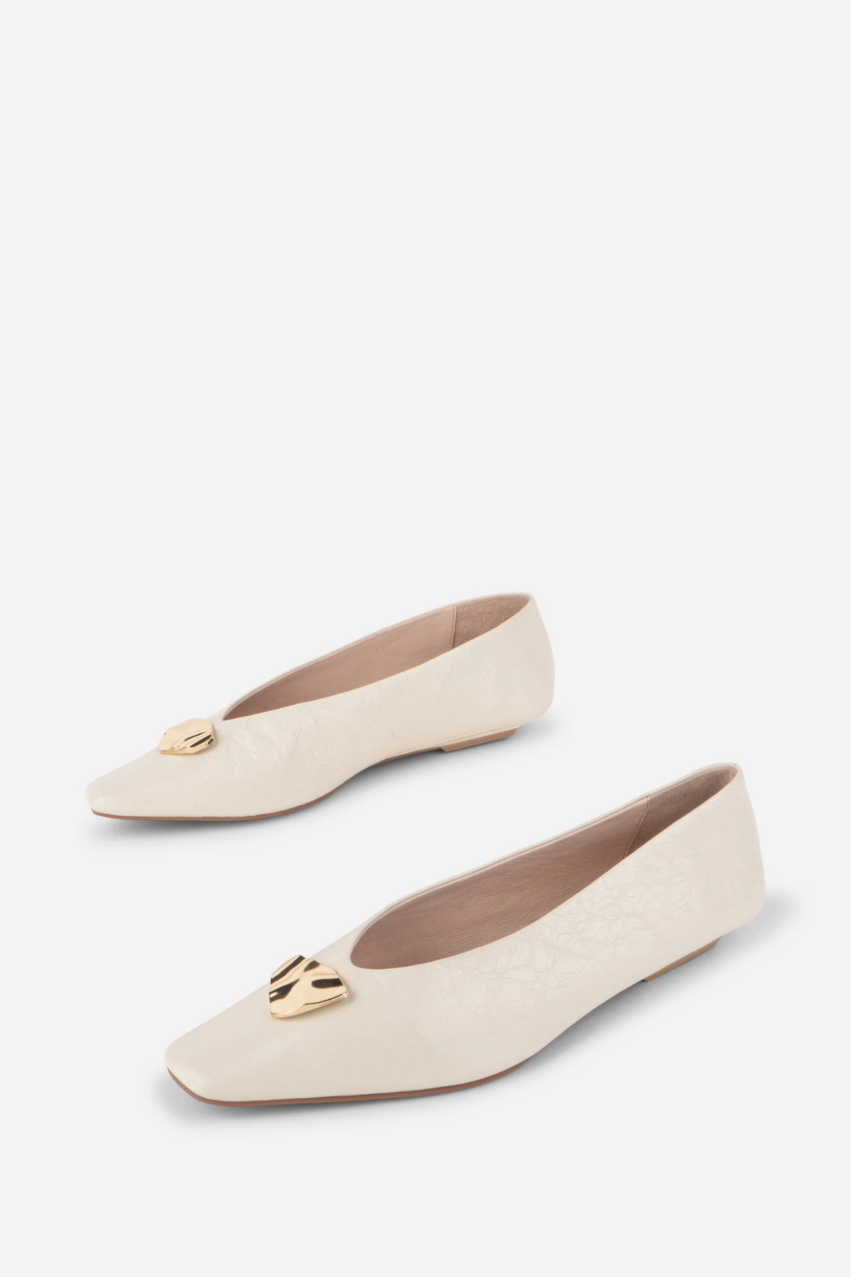 Celda Crinkle Patent Flat - Cream