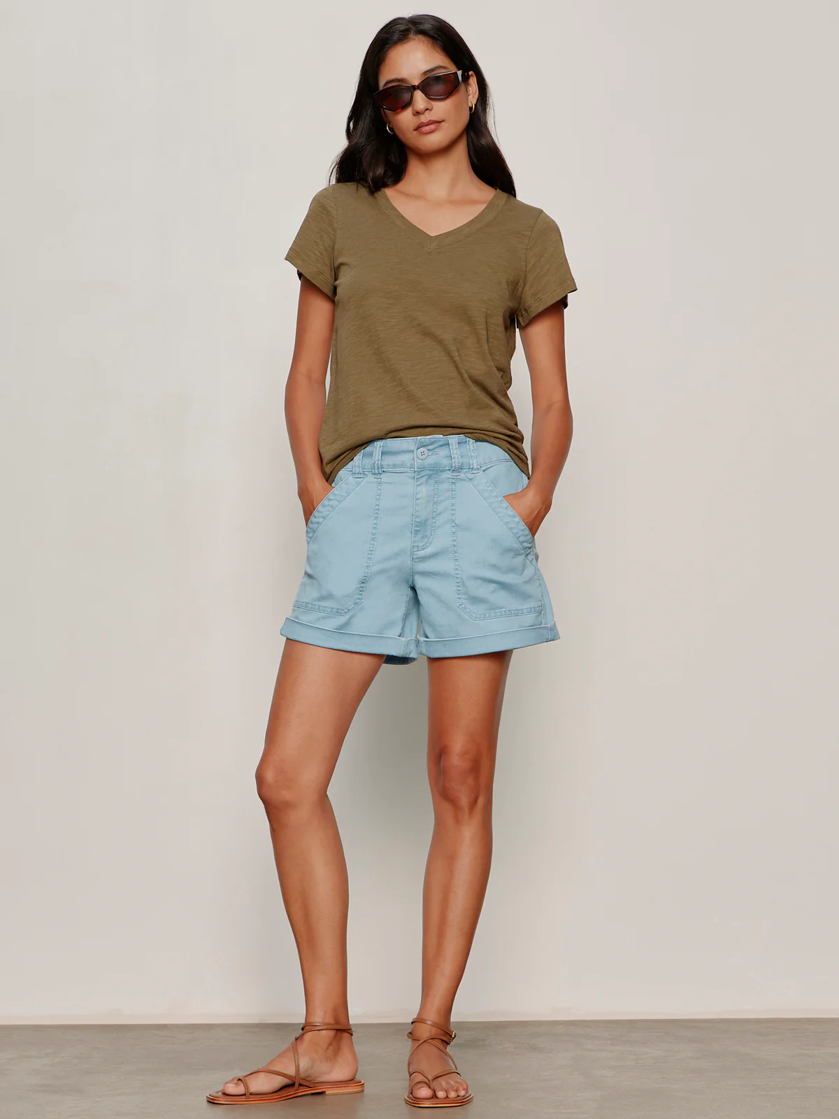 Wander On Short - Skyline