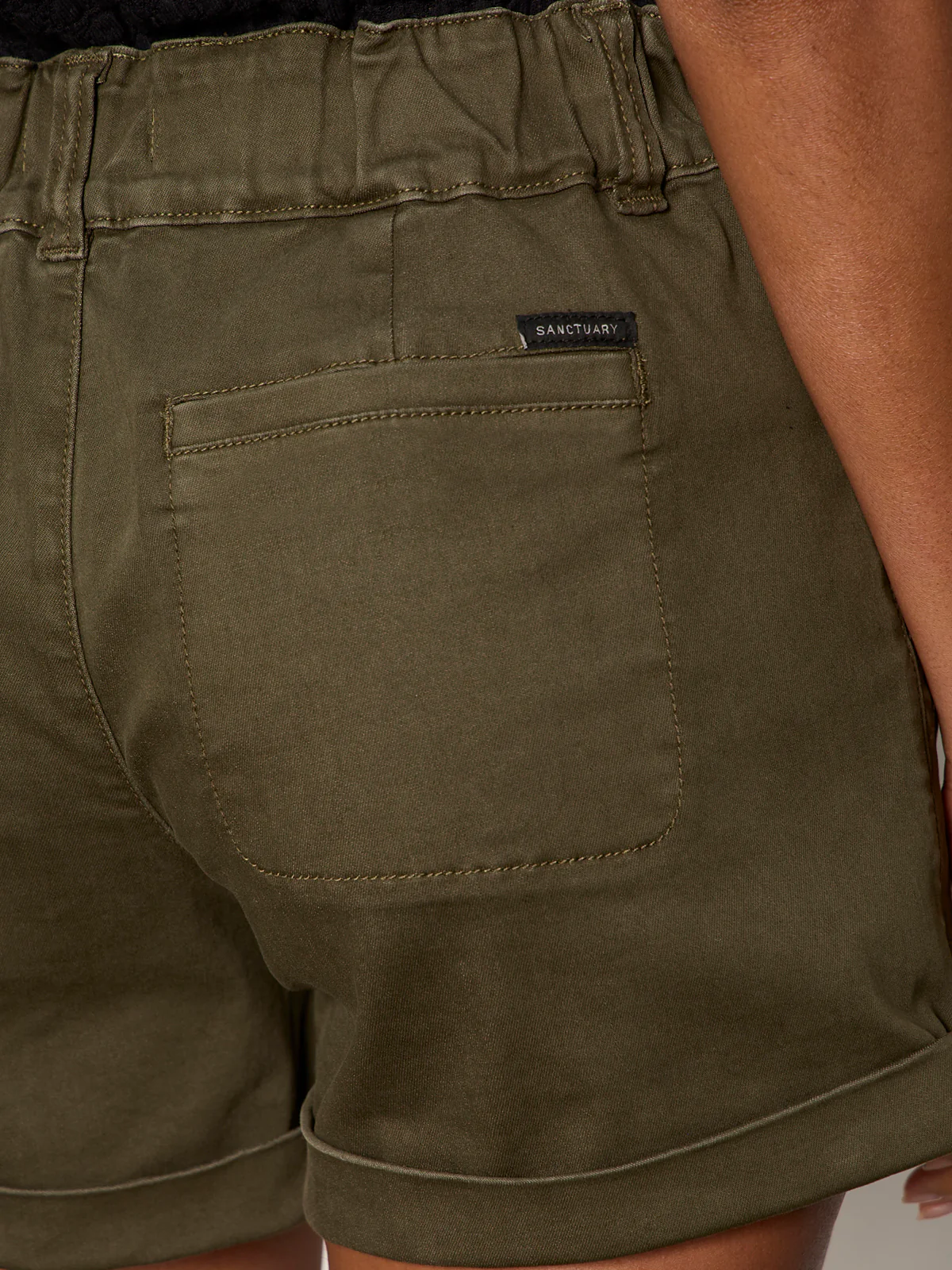Wander On Short - Burnt Olive