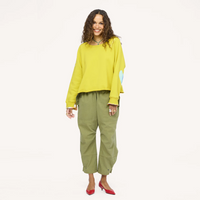 Studio Sweatshirt - Pear