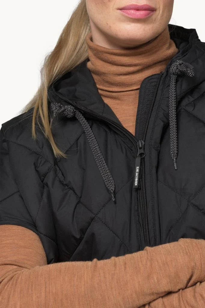 Peppy Padded Cape- Black