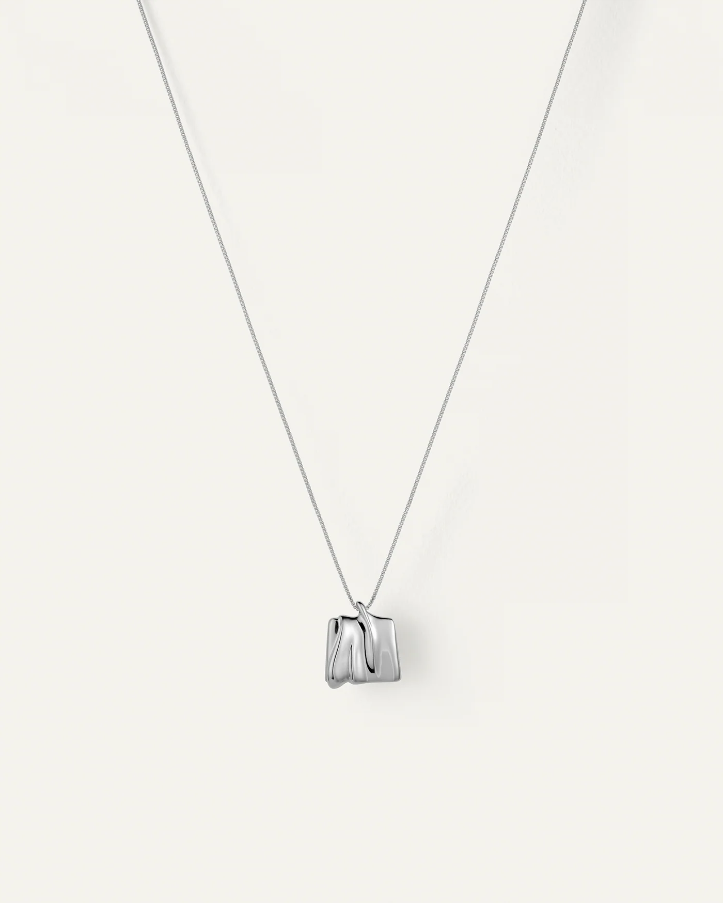 Sundra Pendant Necklace - Silver