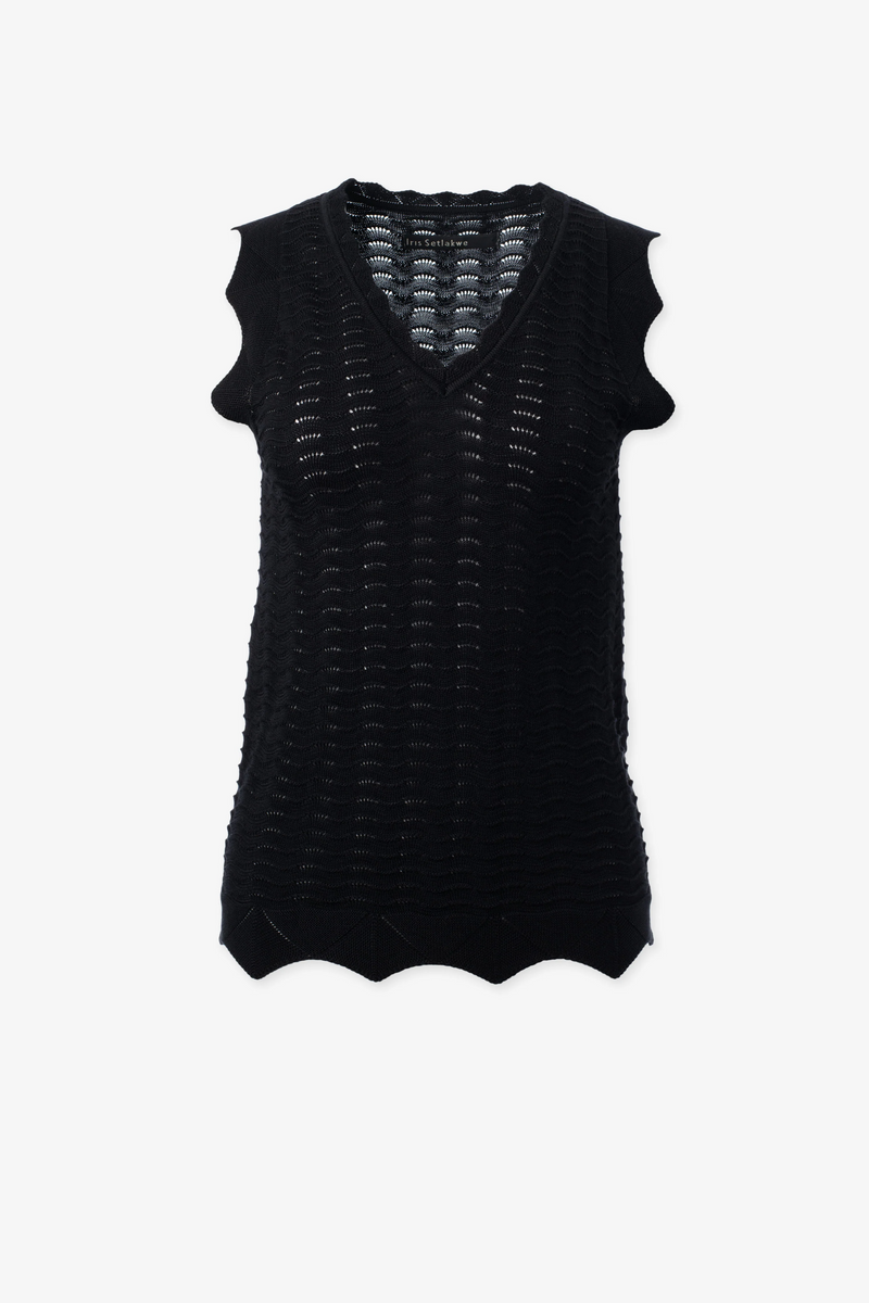 Scallop Sleeve And Hem Knit Top - Black