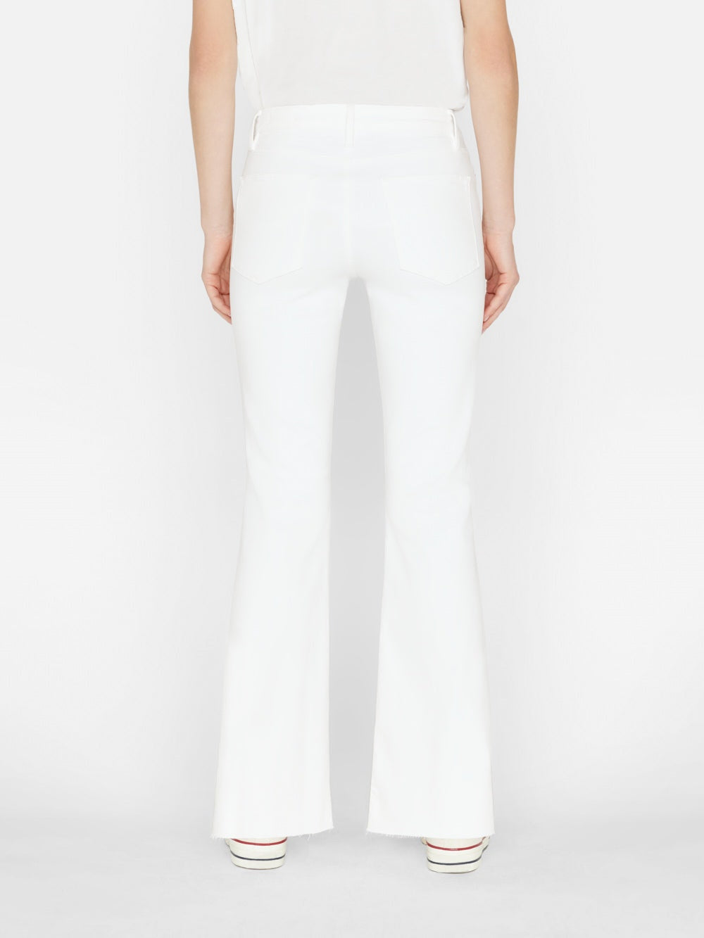 【関税込み】FRAME ホワイト Le Easy Flare ジーンズ Le Easy Flare - Blanc - Frame Denim – Twist Fashions Inc.
