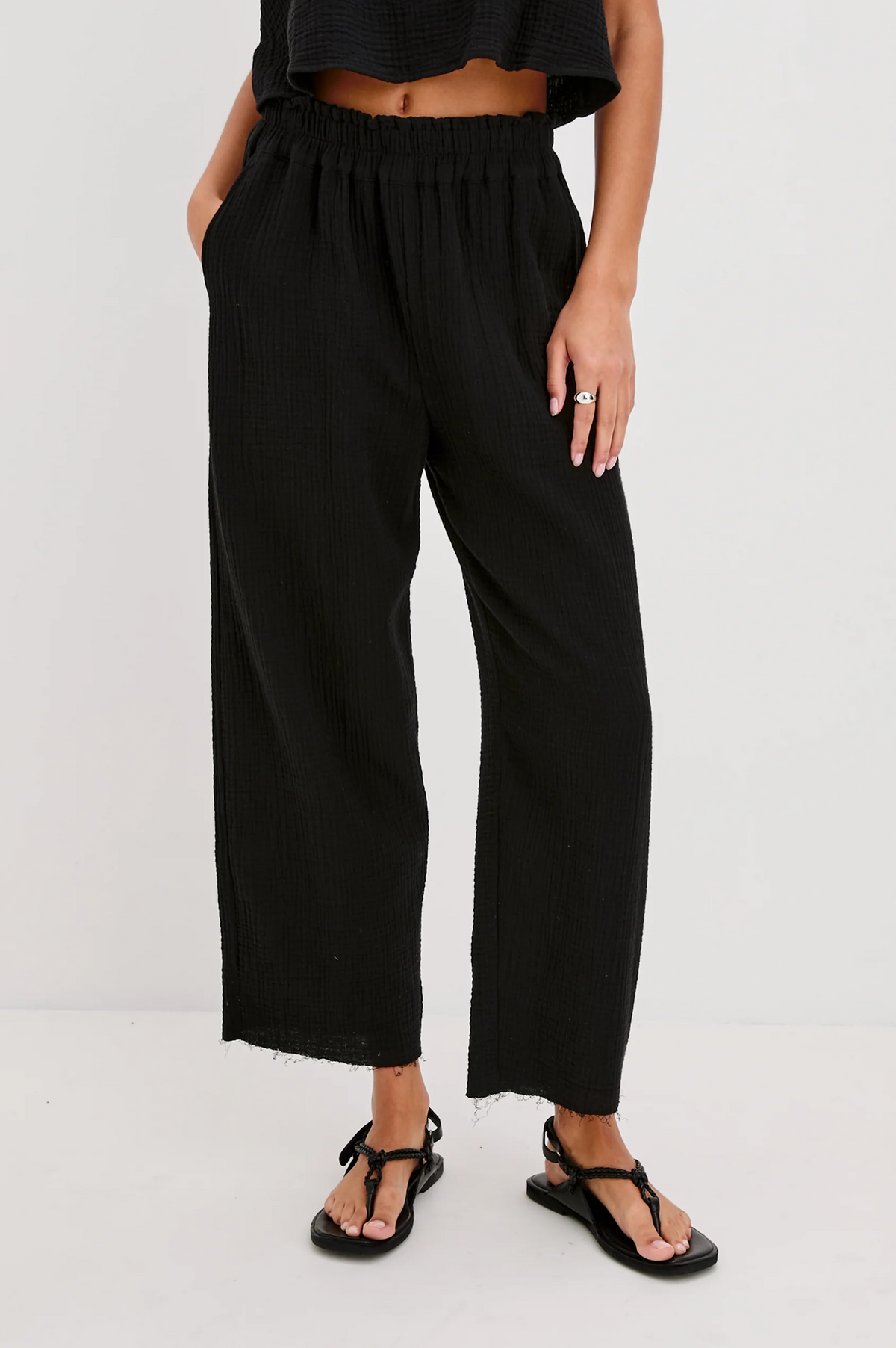 Leon Crop - Black Gauze