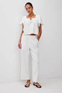 Leon Crop - White