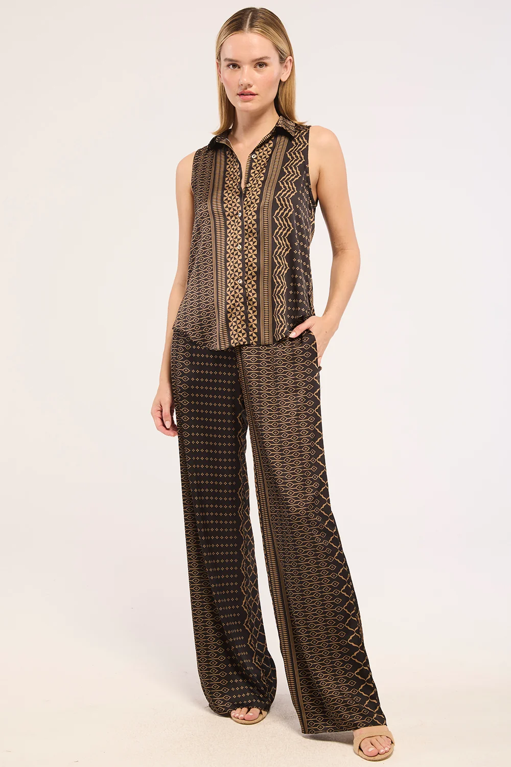 Reya Top - Noir Geometry Satin