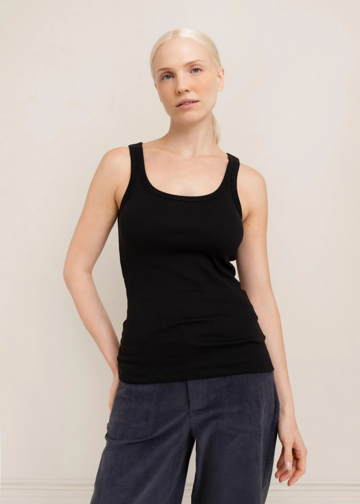 Mara Tank - Black