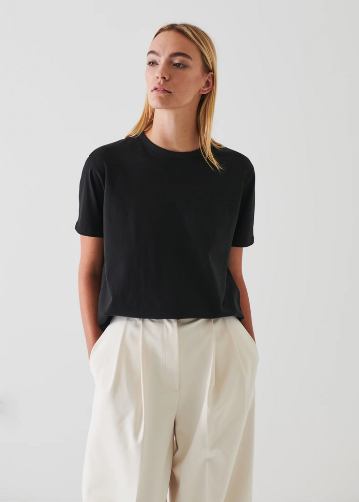 Iconic Pima Cotton Stretch Boyfriend T-Shirt - Black