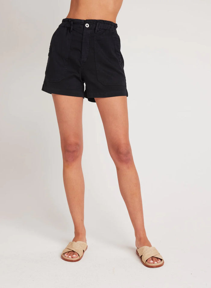 Callie Ruffle Short - Vintage Black