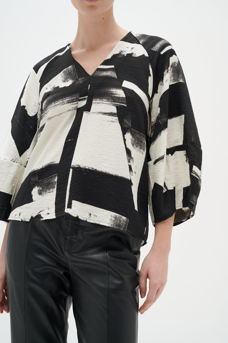 Naomi Blouse - Graphic Abstract