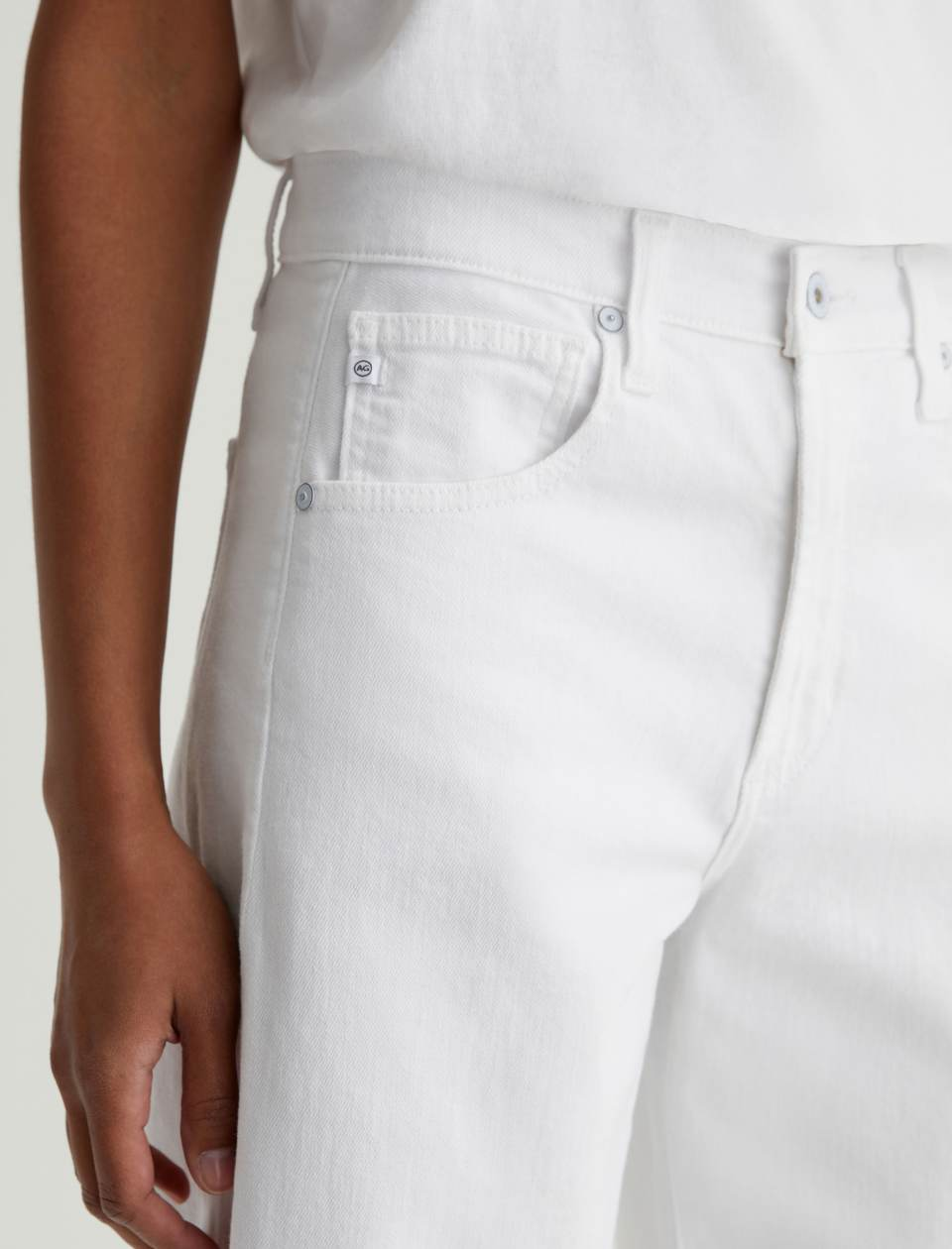 Hattie Barrel Crop - Gallery White