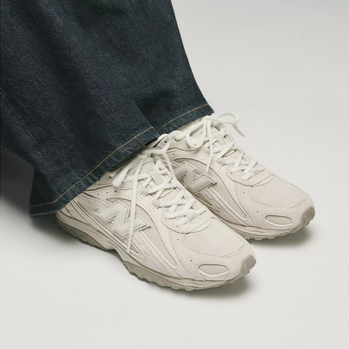 204L - Timberwolf With Linen