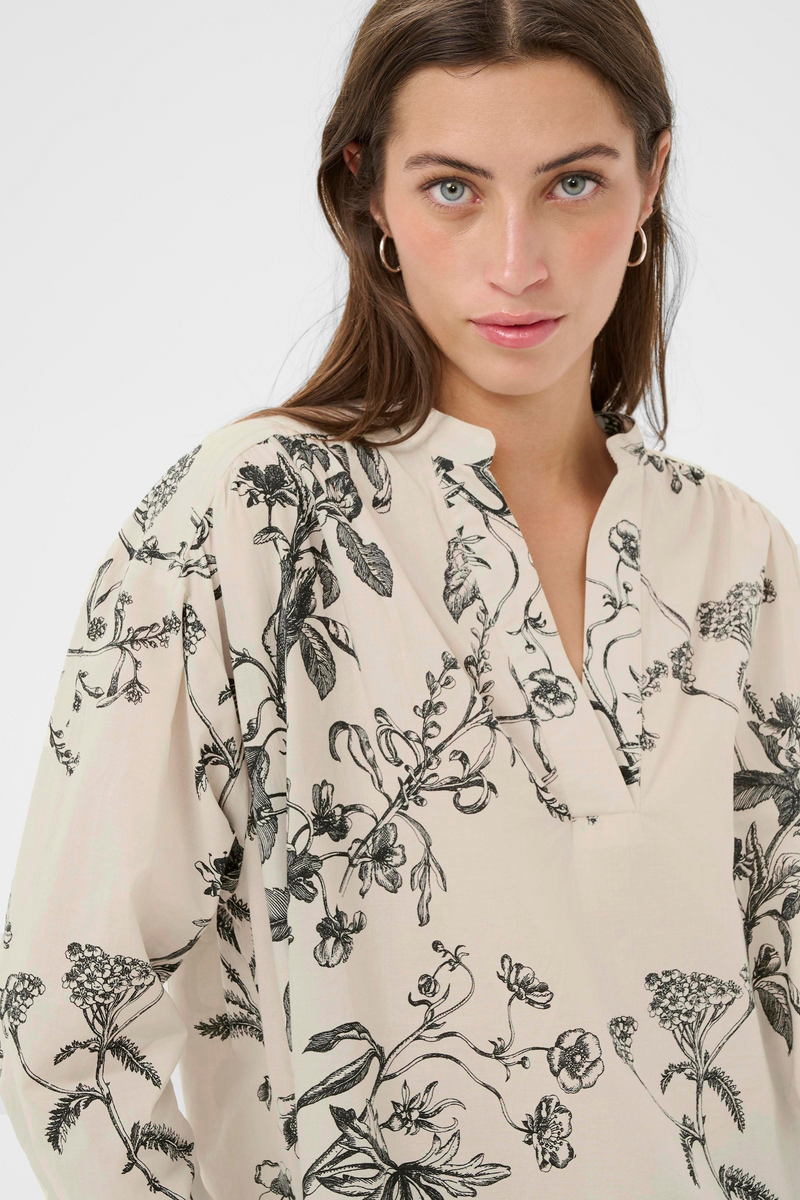 Natale Blouse - Dark Navy Botanical Print