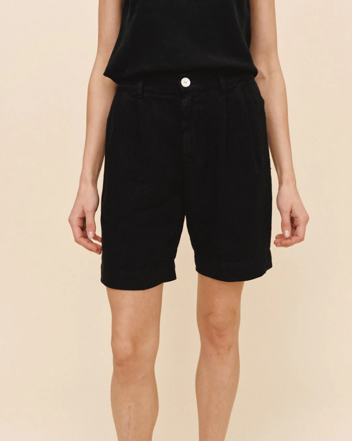 Pleated Bermuda - Black