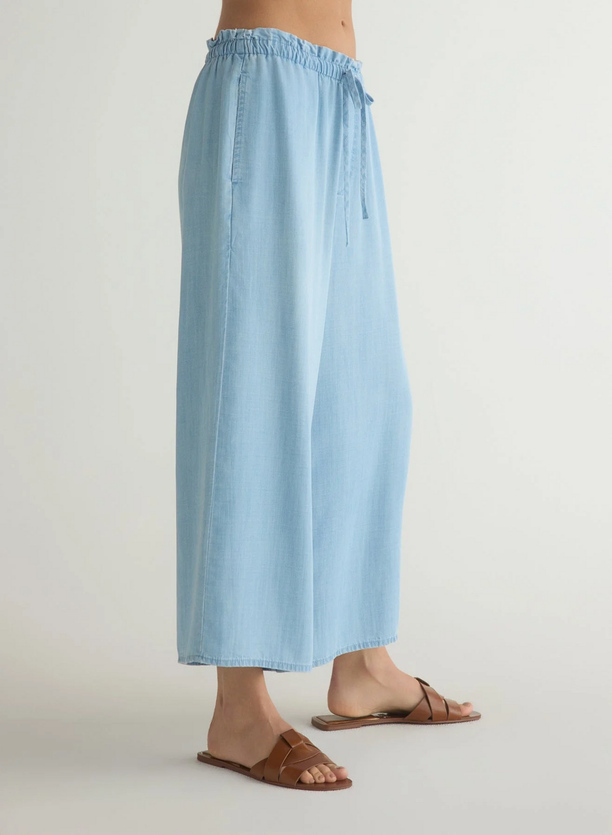 Ruffle Waist Wide Leg Crop - Light Riviera Wash