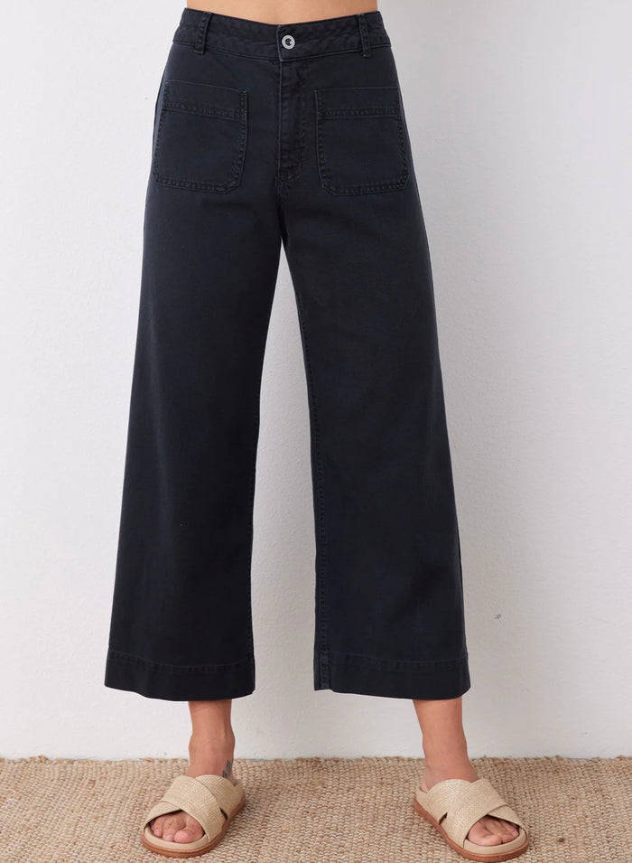 Sadie Two Pocket Wide Leg Crop - Black
