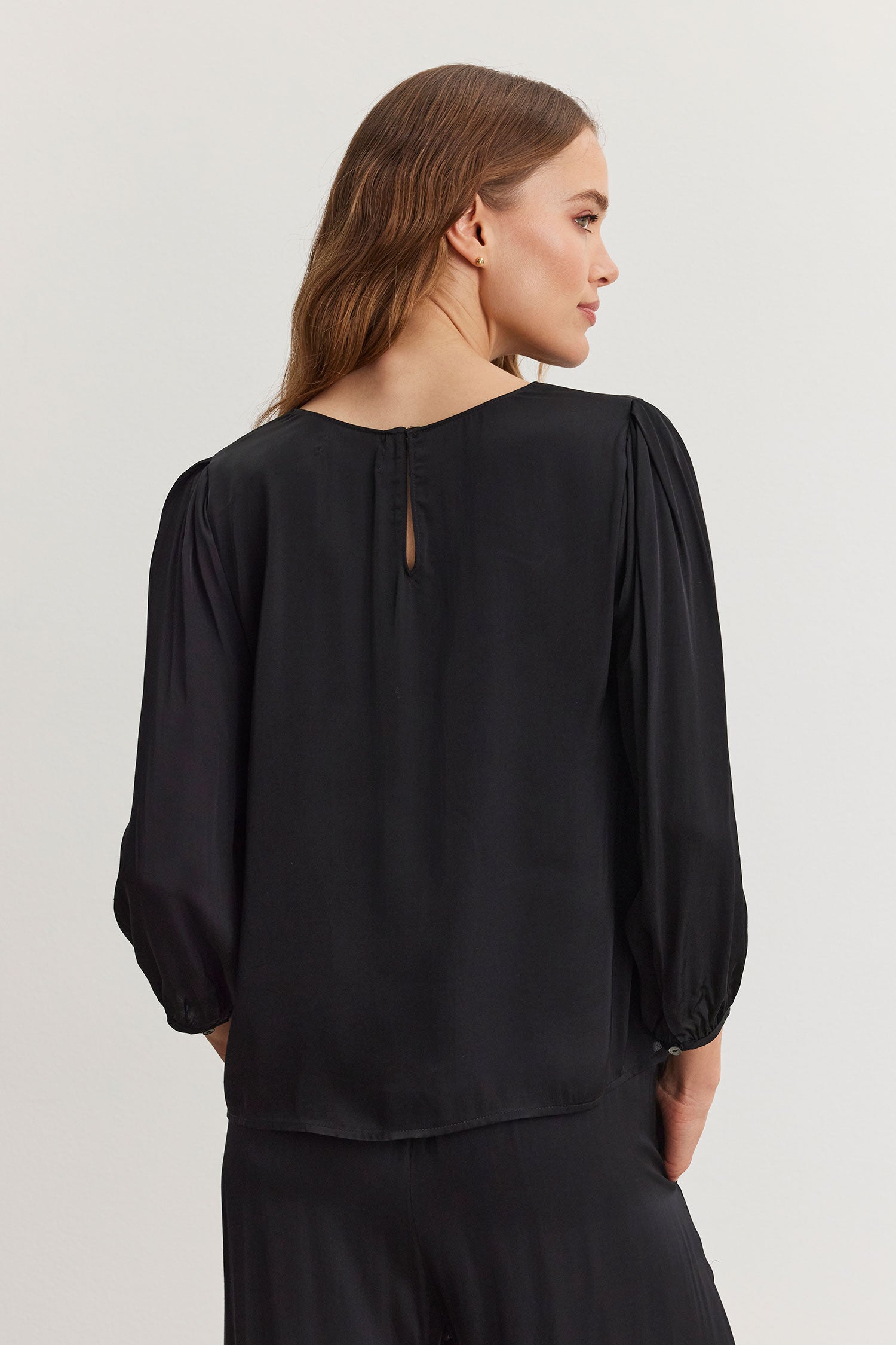 heve Swan Grace BL black トップス　カットソー　新品 Esme Top - Black - Velvet By Graham & Spencer – Twist Fashions Inc.