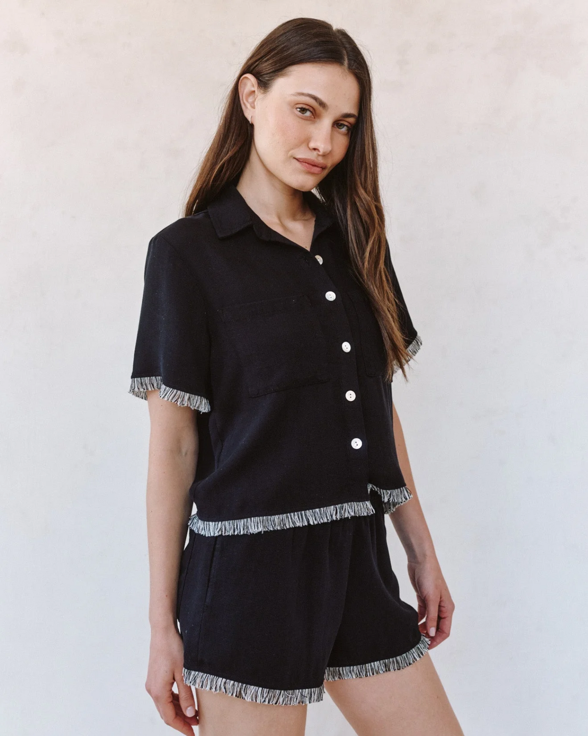 Short Sleeve Fray Trim Shirt - Black