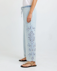 Side Embroidered Beach Pant - Light Seaspray Wash