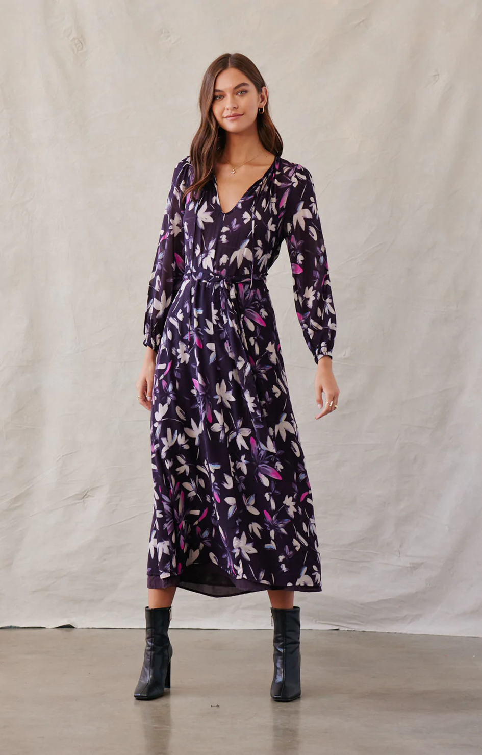 Smocked Back Maxi Dress - Floral Plum Print - Bella Dahl Twist Fashions Inc. Smocked Back Maxi Dress - Floral Plum Print - Bella Dahl Twist Fashions Inc.